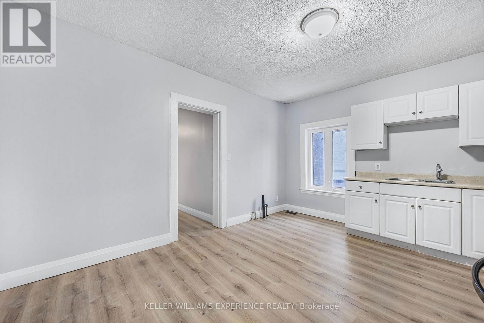 66 MATCHEDASH STREET SOUTH Image 11