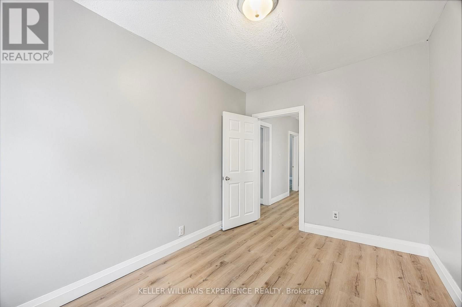 66 MATCHEDASH STREET SOUTH Image 19