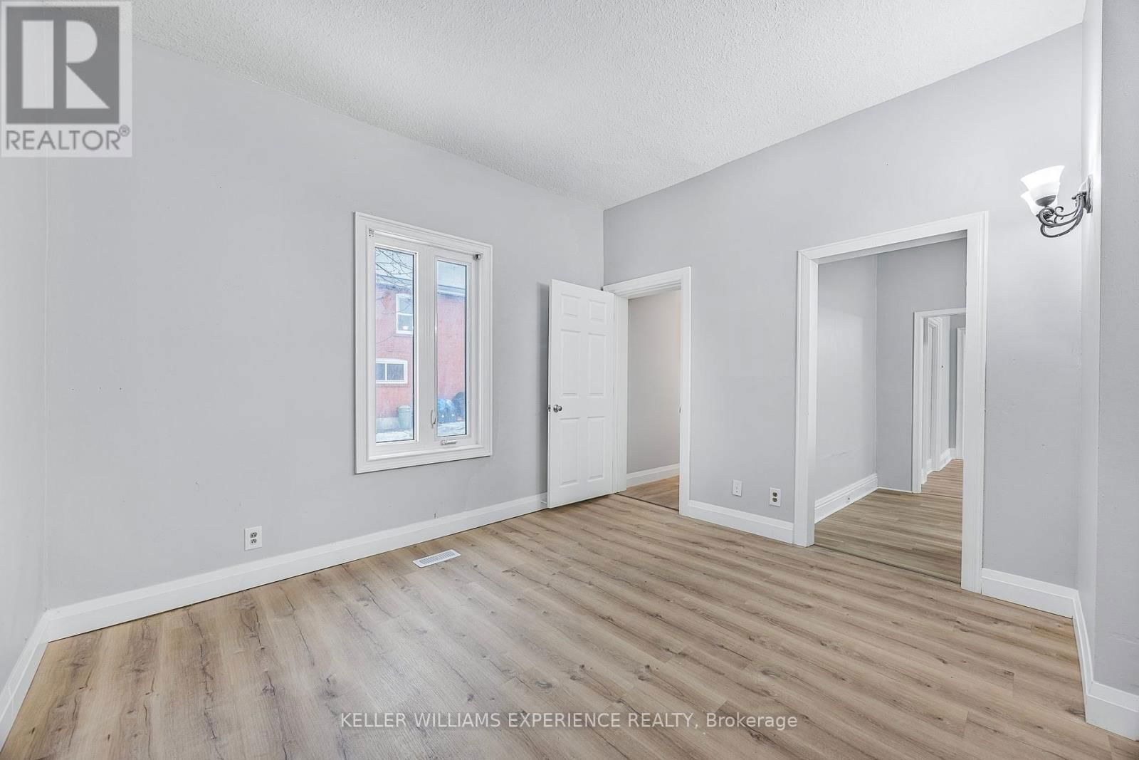 66 MATCHEDASH STREET SOUTH Image 22