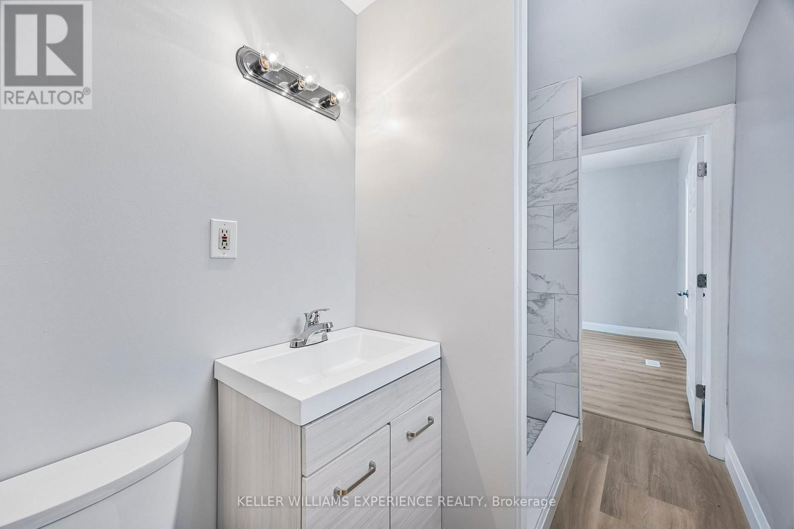 66 MATCHEDASH STREET SOUTH Image 37