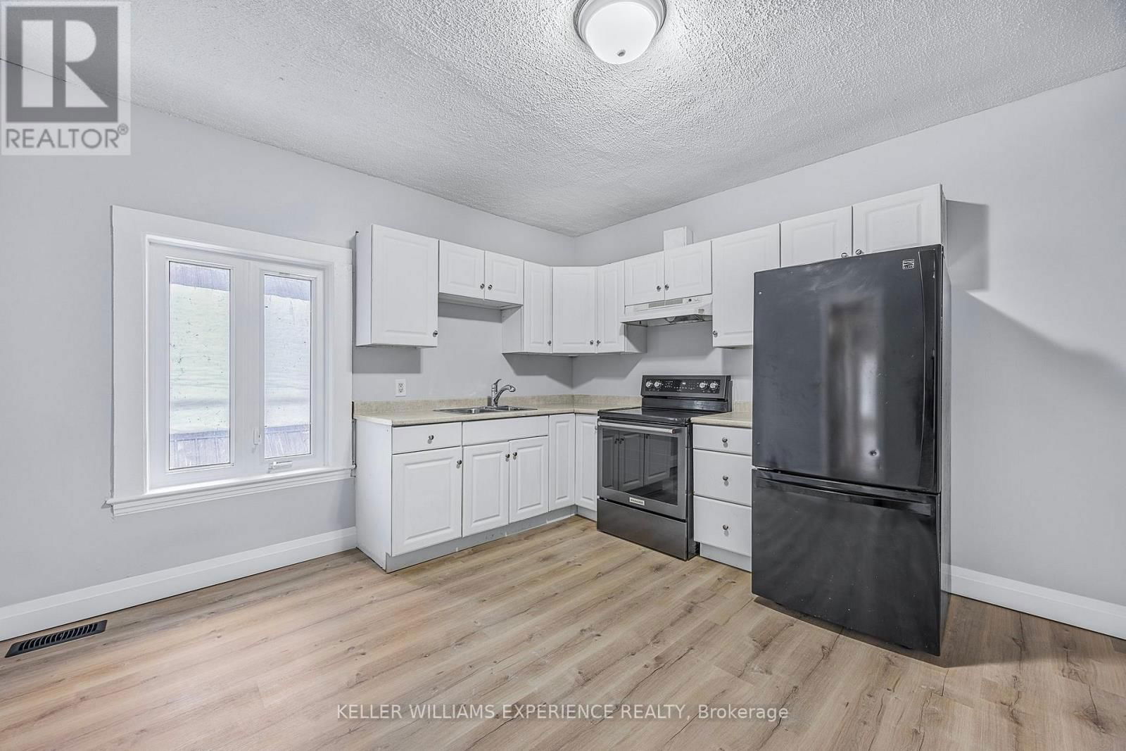 66 MATCHEDASH STREET SOUTH Image 7