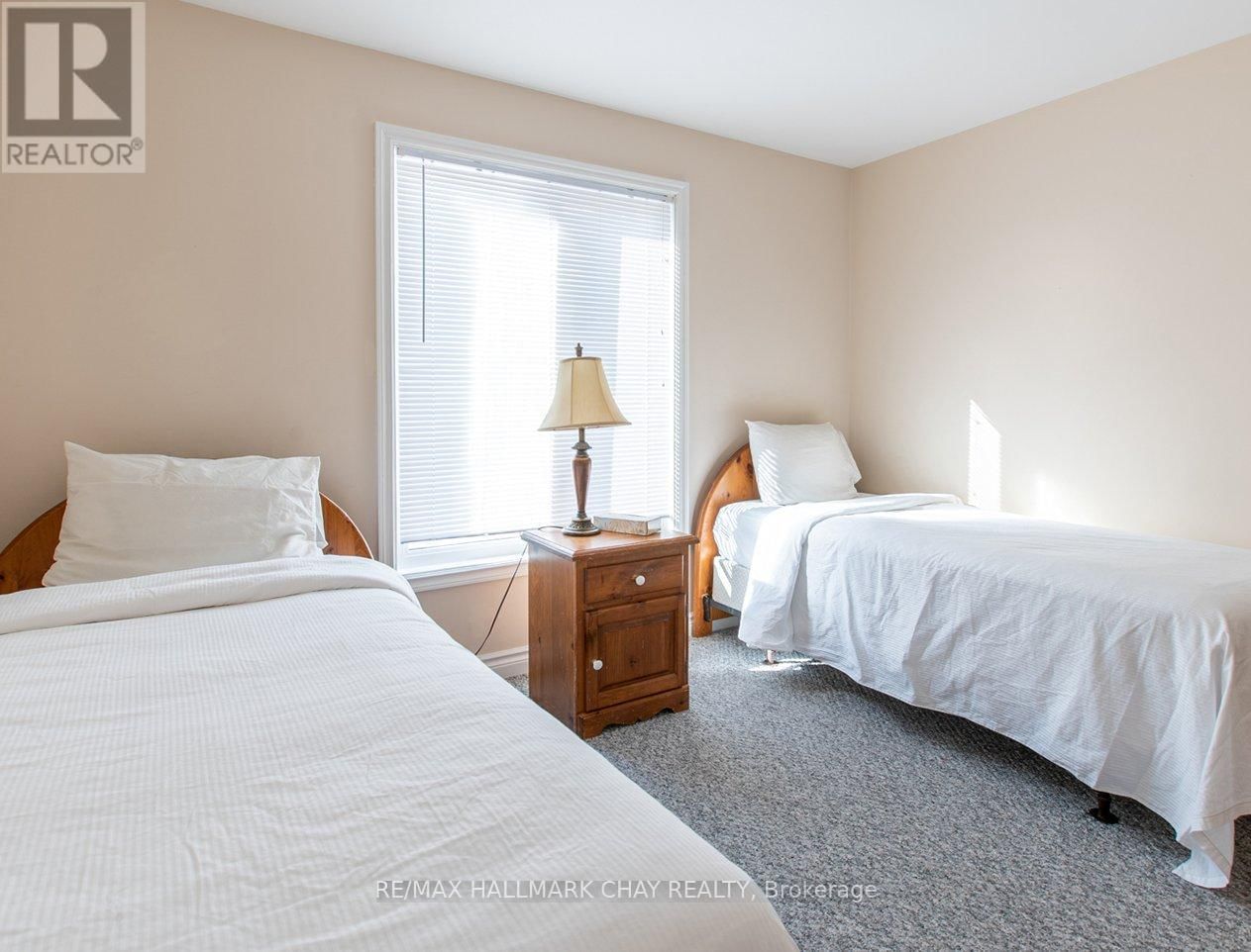 155 VACATION INN DRIVE Image 11
