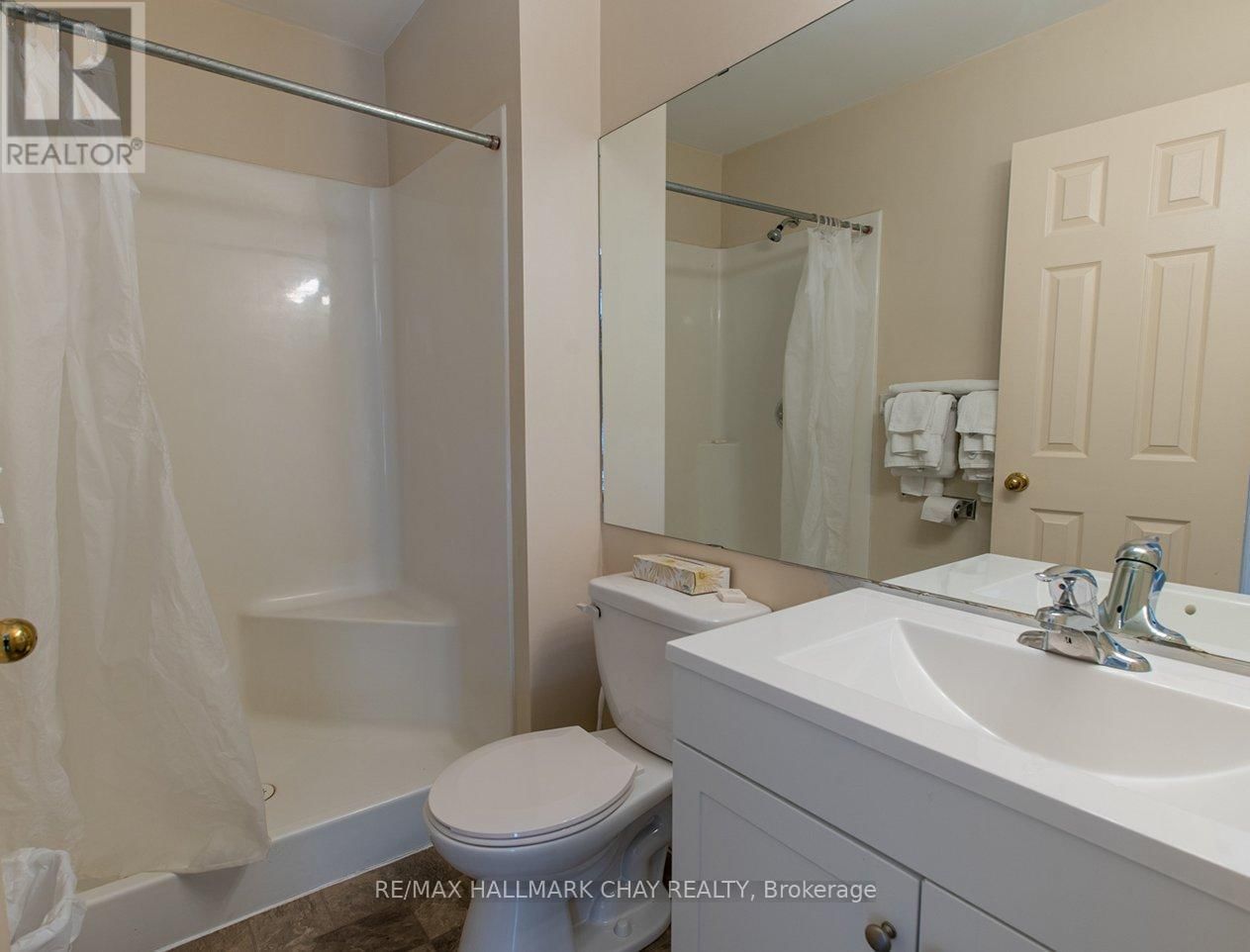 155 VACATION INN DRIVE Image 12