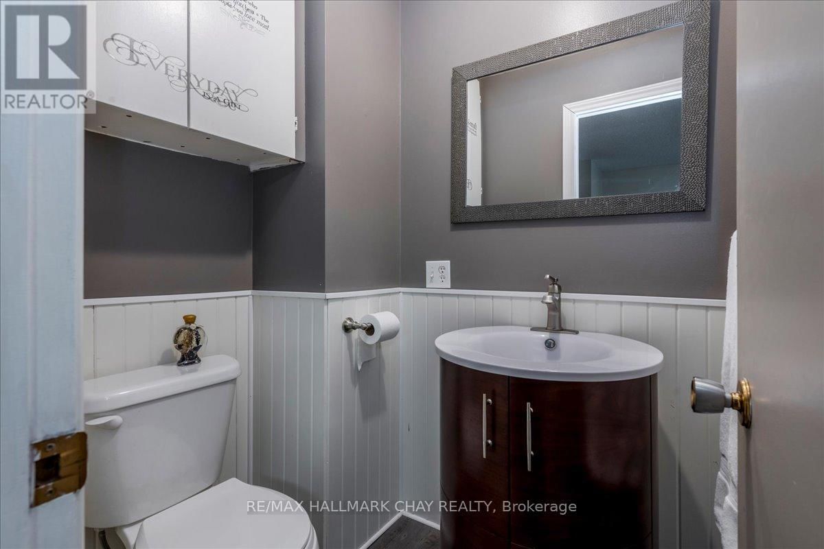 17 GLENVIEW AVENUE Image 18