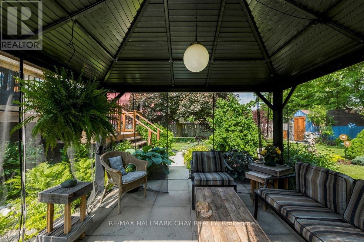 17 GLENVIEW AVENUE Image 32