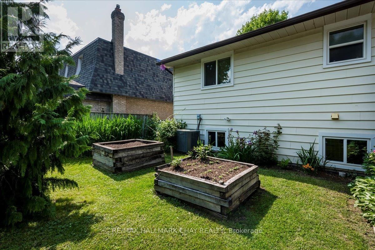 17 GLENVIEW AVENUE Image 33