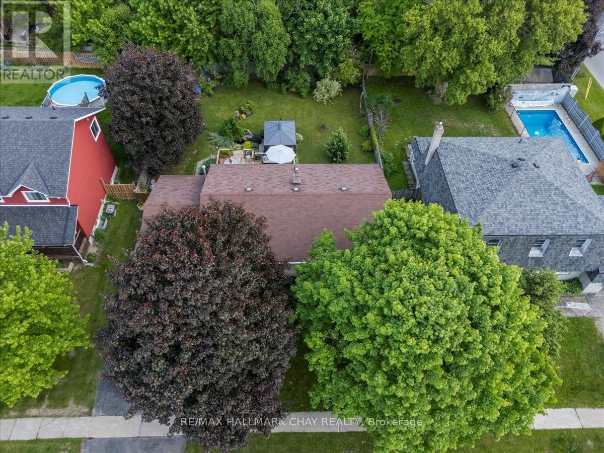 17 GLENVIEW AVENUE Image 37