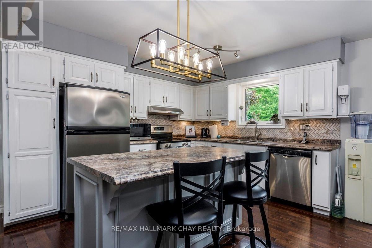 17 GLENVIEW AVENUE Image 4
