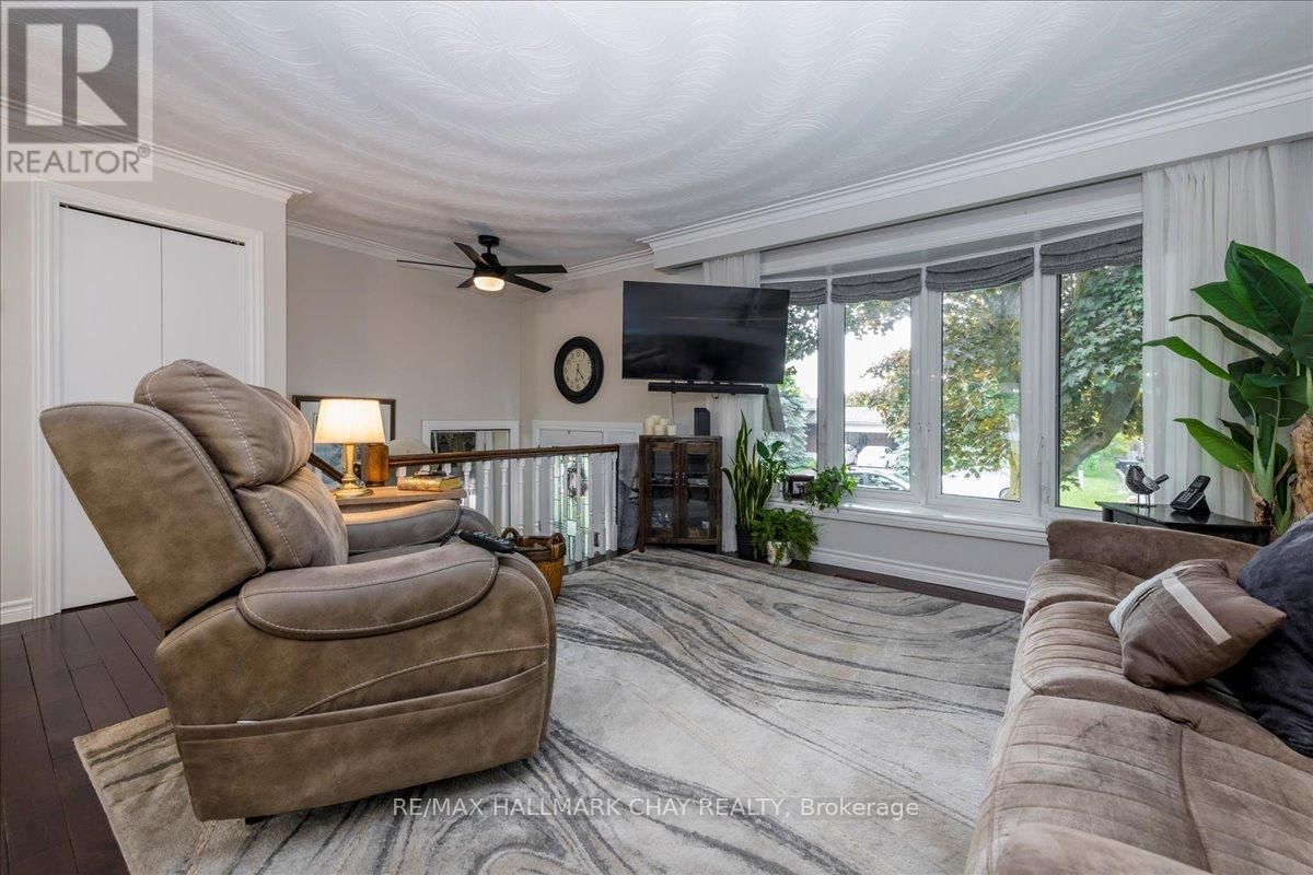 17 GLENVIEW AVENUE Image 8