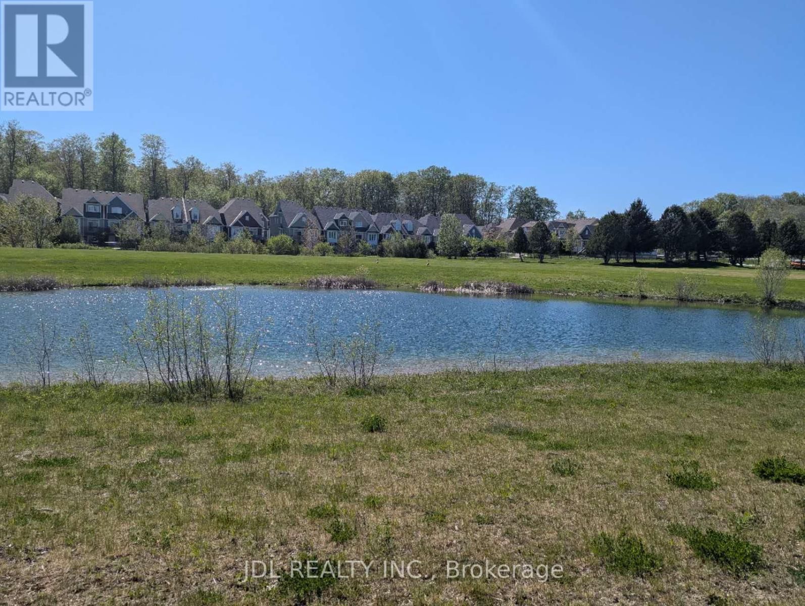 40 VILLAGE GATE DRIVE Image 1