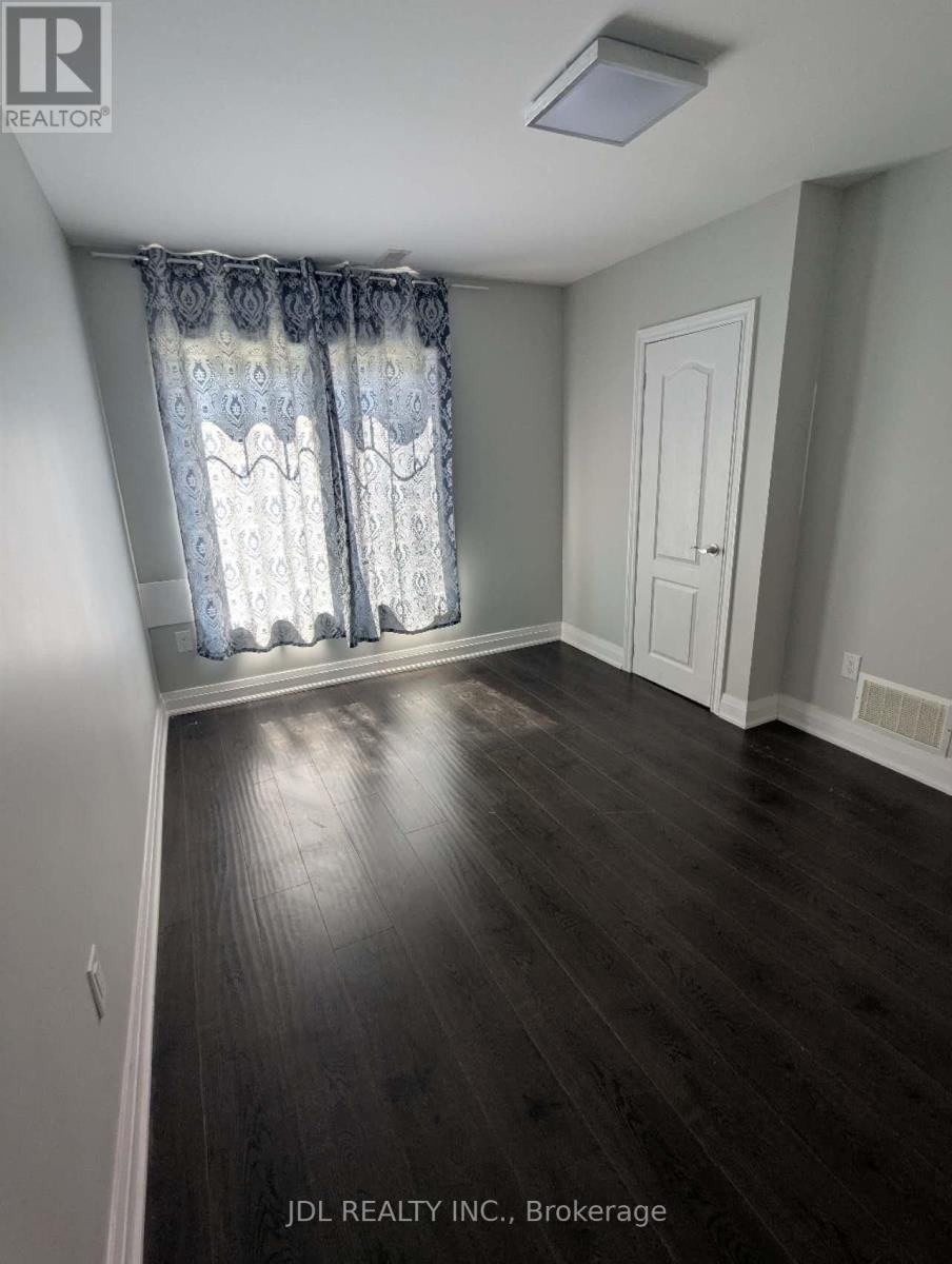 40 VILLAGE GATE DRIVE Image 13