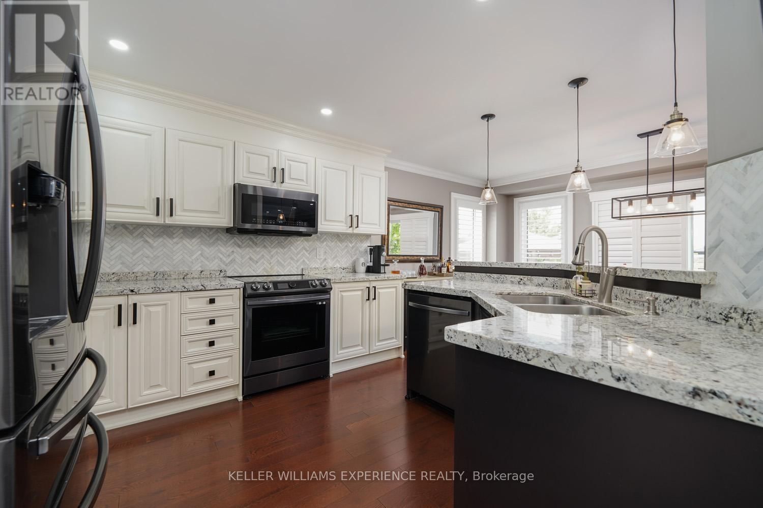 91 SUCCESSION CRESCENT Image 13