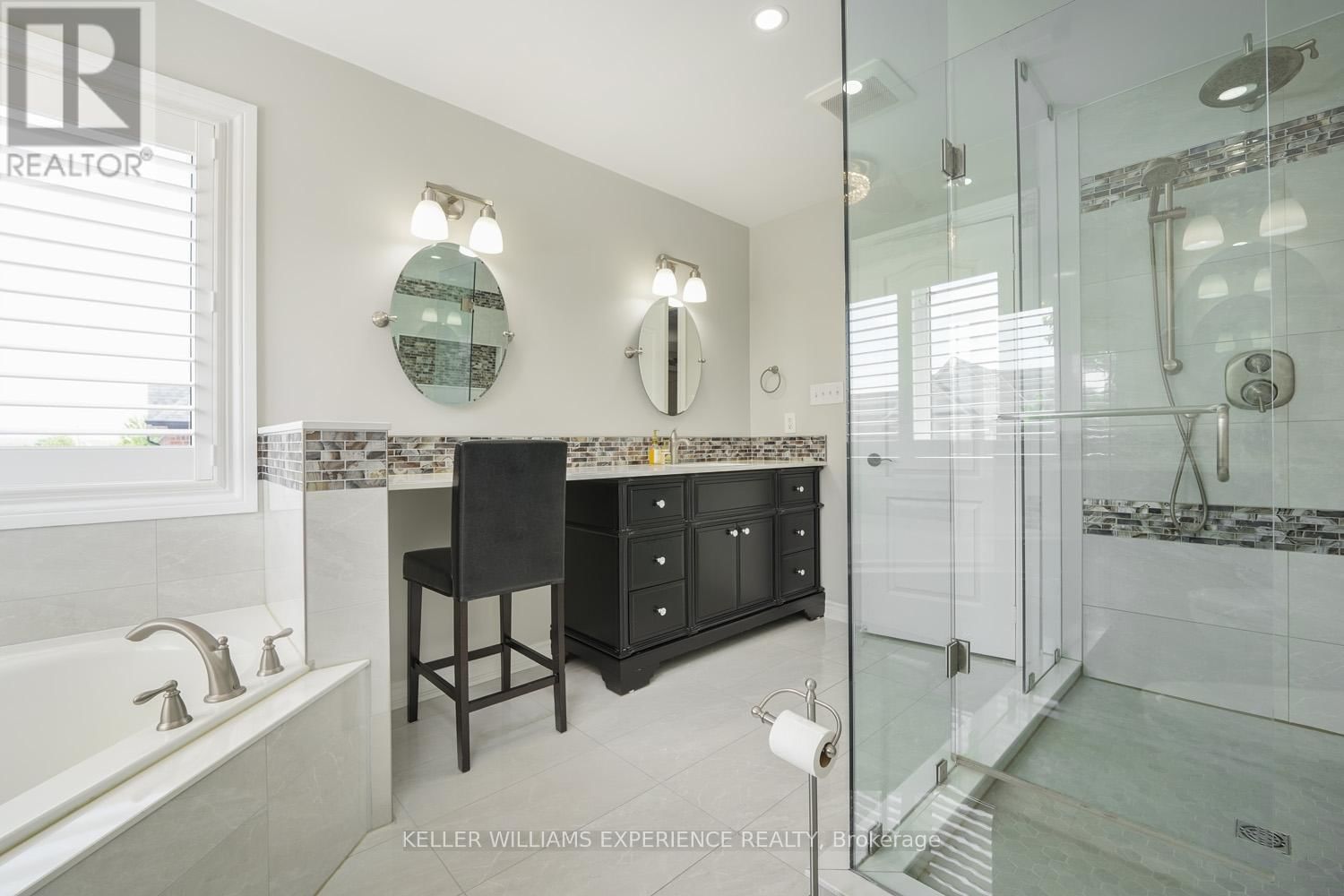 91 SUCCESSION CRESCENT Image 35