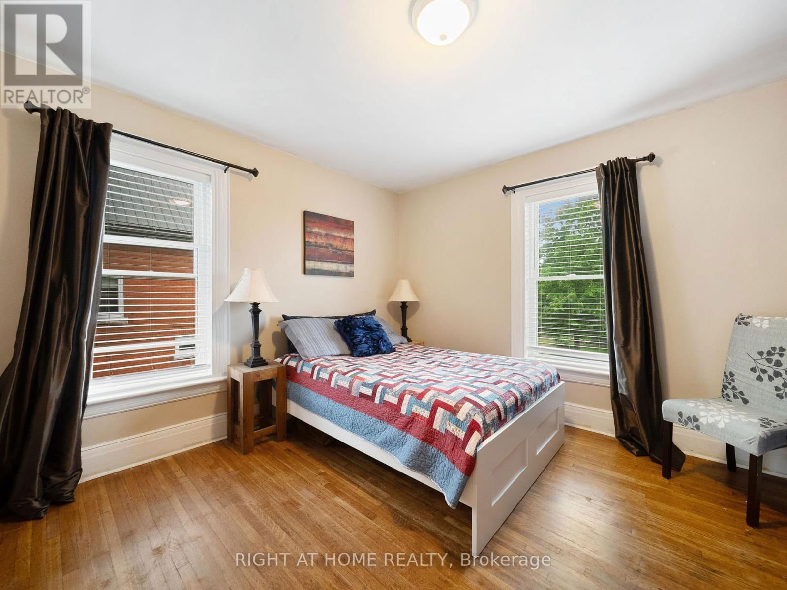 251 LACLIE STREET Image 19