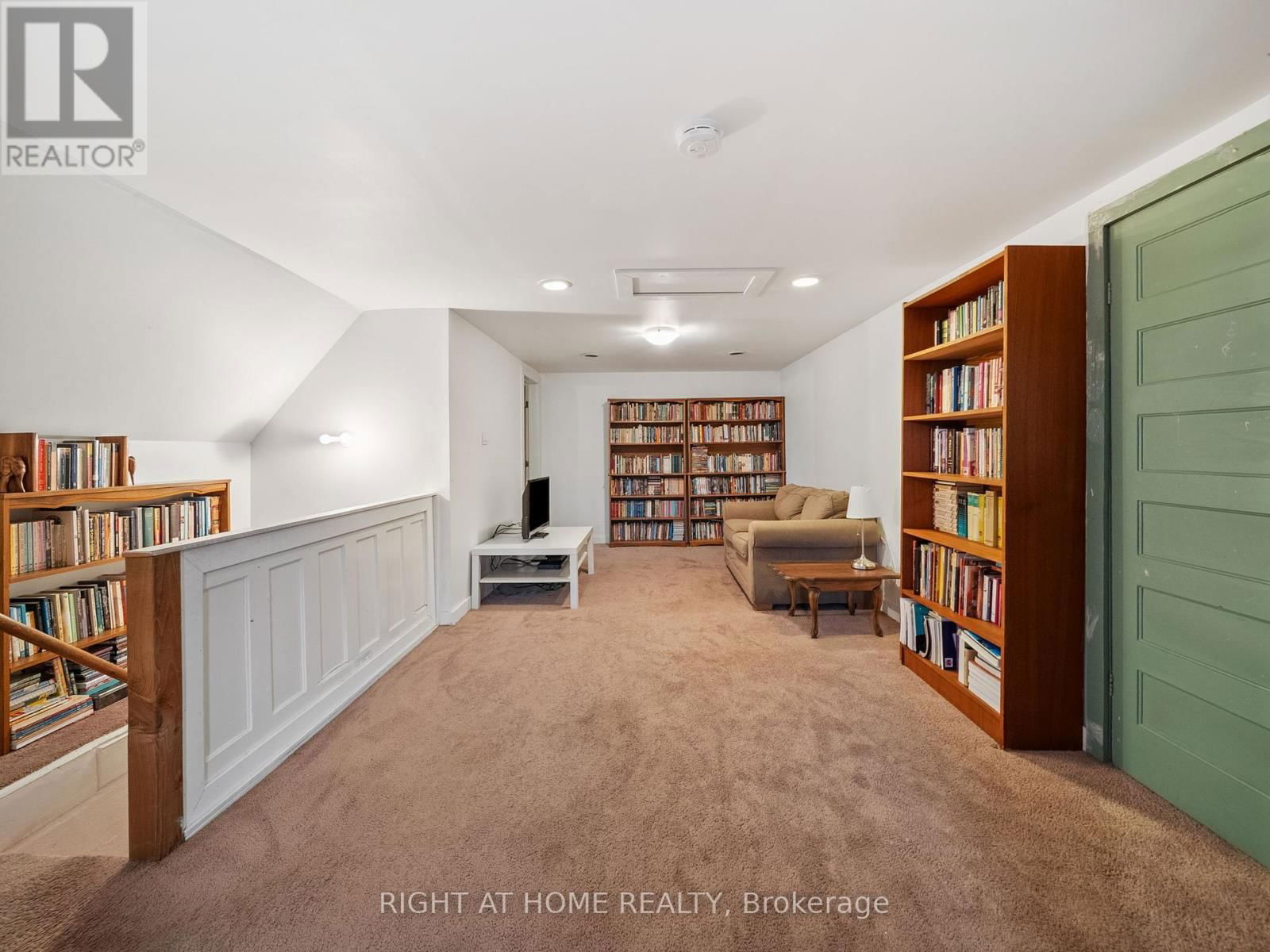 251 LACLIE STREET Image 22