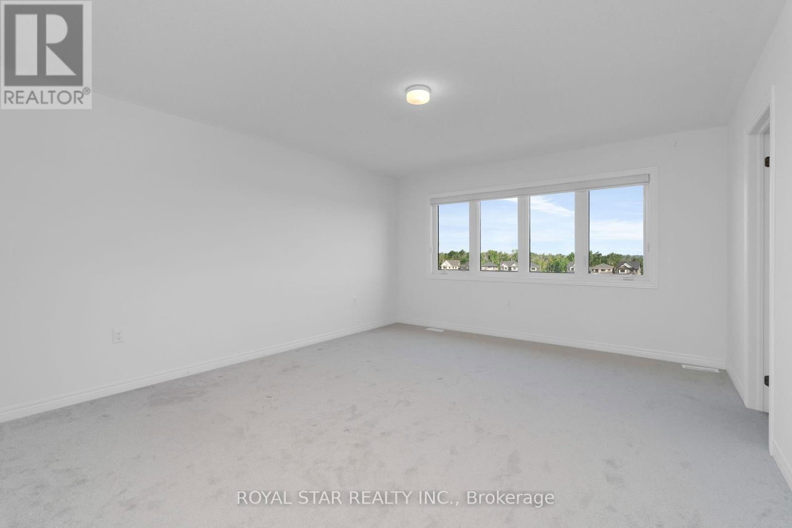 169 FENCHURCH MANOR Image 16