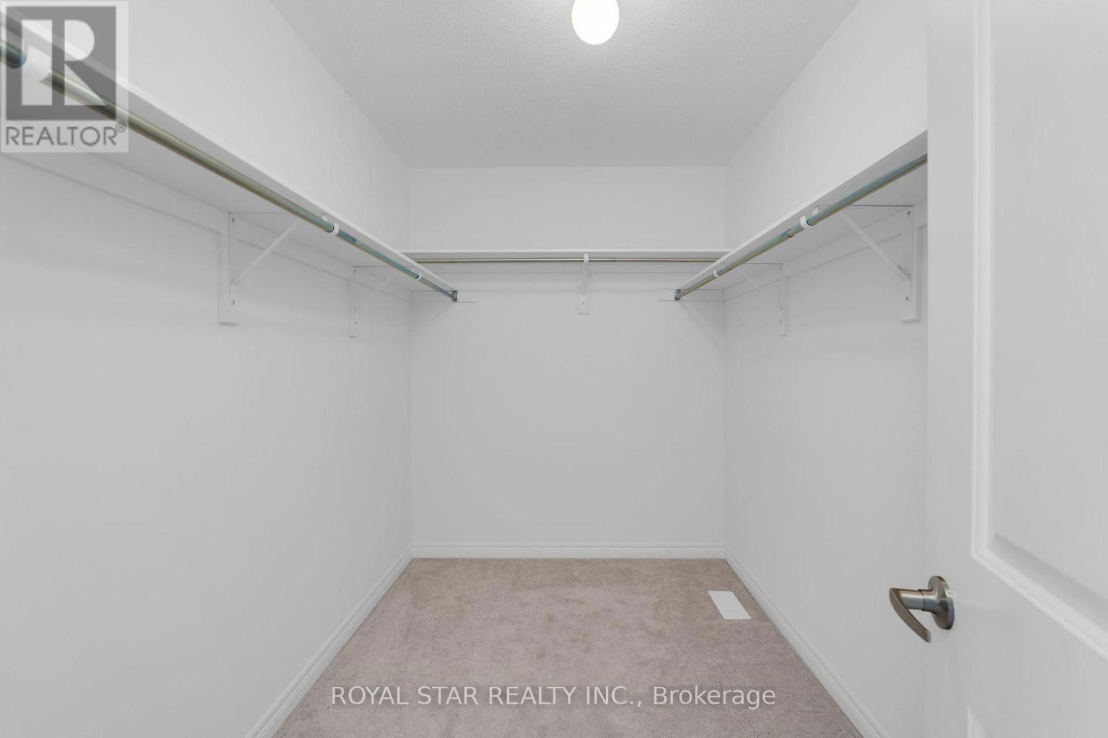 169 FENCHURCH MANOR Image 20