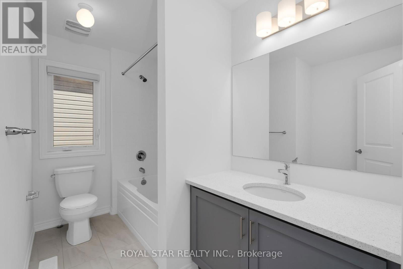 169 FENCHURCH MANOR Image 24