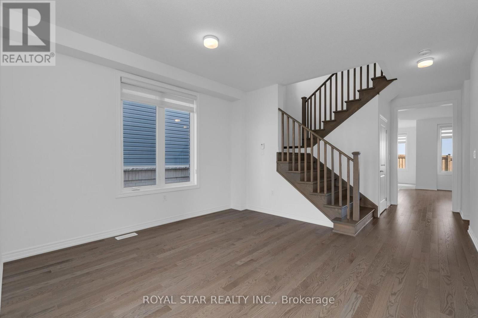 169 FENCHURCH MANOR Image 7