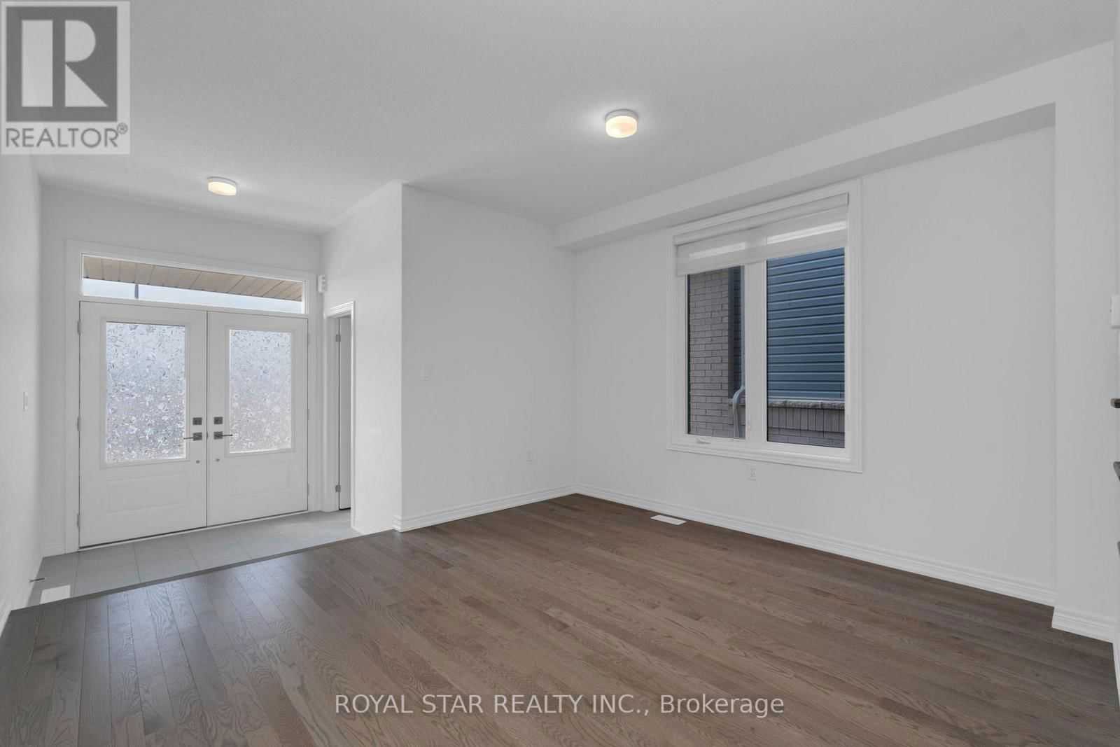 169 FENCHURCH MANOR Image 8