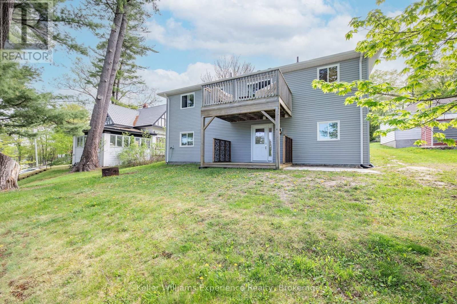 10 CLARENCE AVENUE Image 17