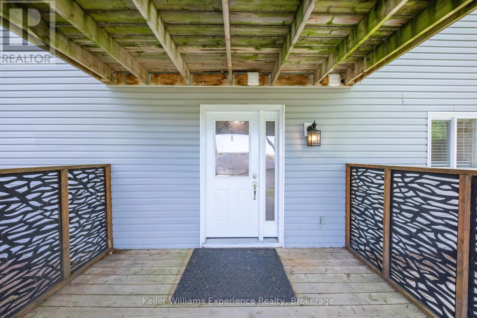 10 CLARENCE AVENUE Image 18