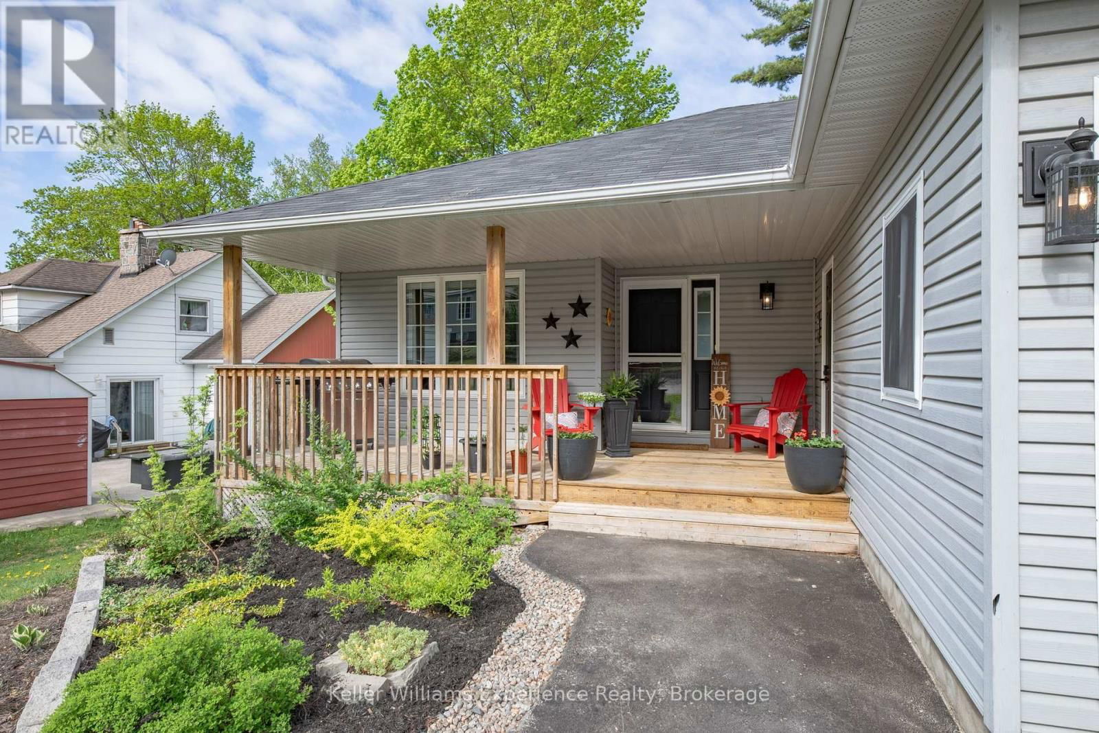 10 CLARENCE AVENUE Image 2