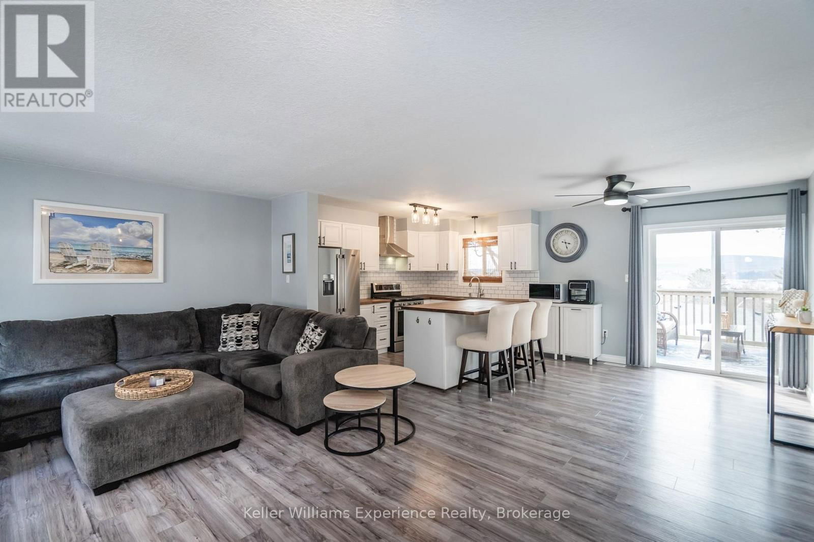 10 CLARENCE AVENUE Image 9