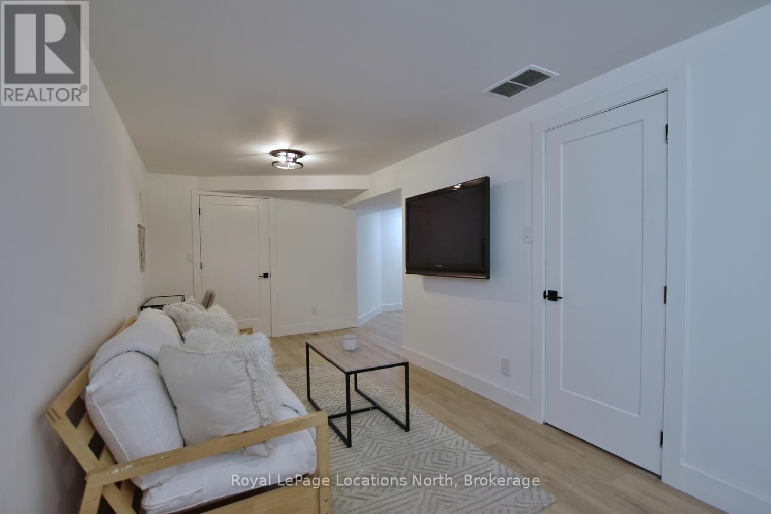 35 BUSH STREET Image 38