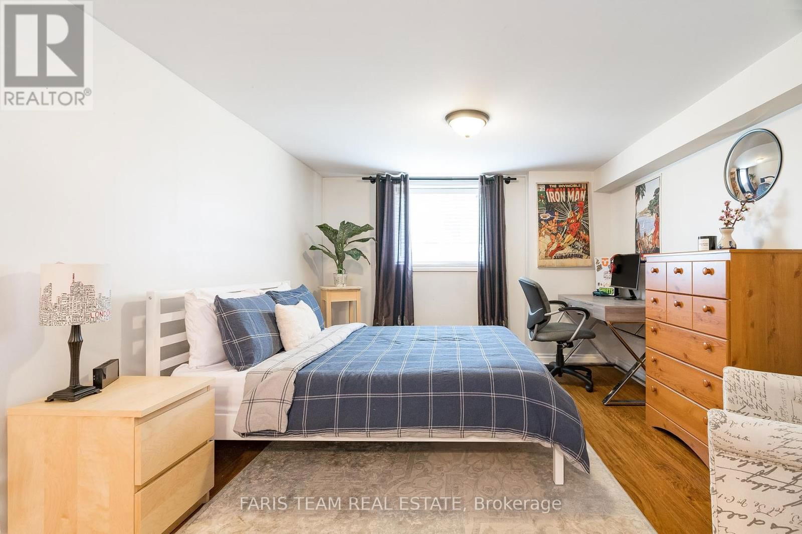 2 WOODLAND CRESCENT Image 36