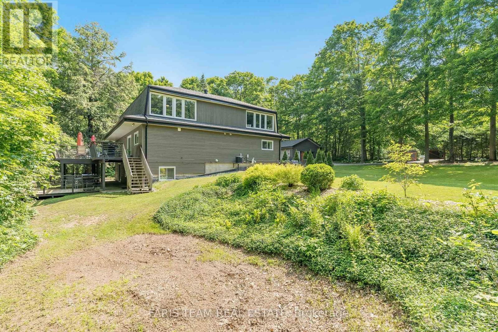 2 WOODLAND CRESCENT Image 41