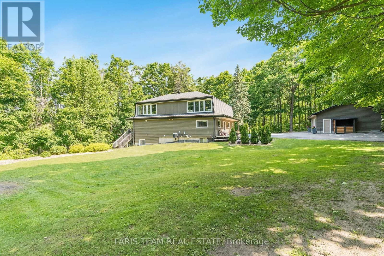 2 WOODLAND CRESCENT Image 42