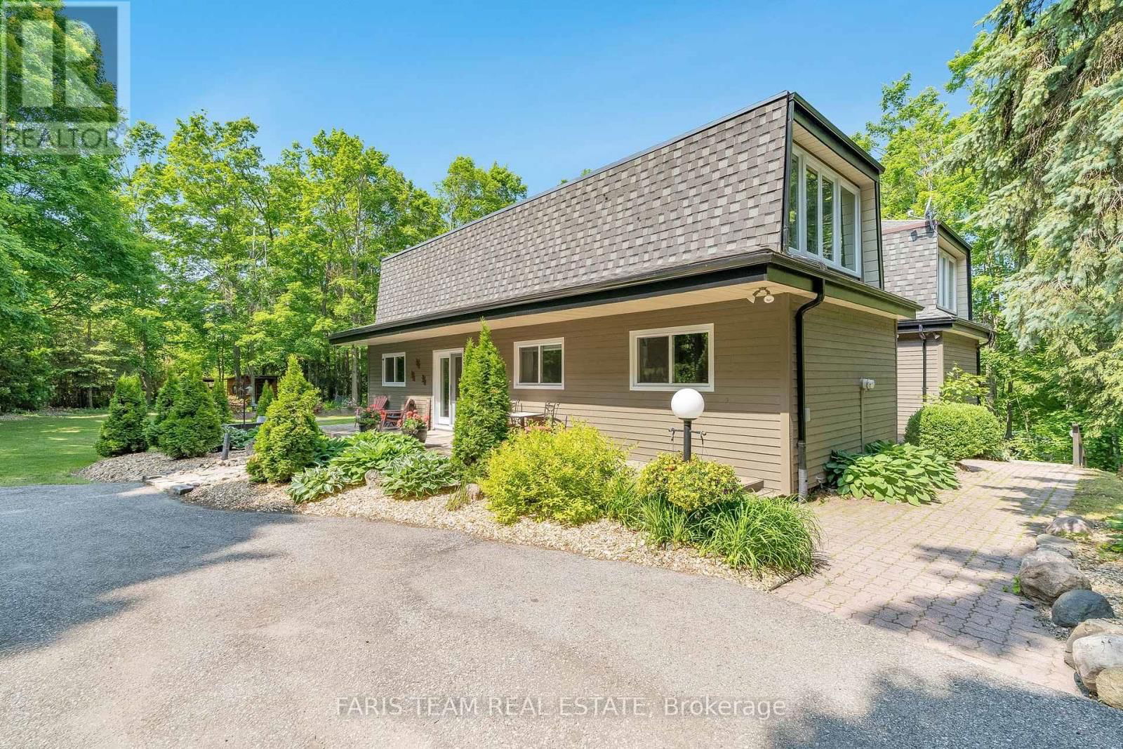 2 WOODLAND CRESCENT Image 44
