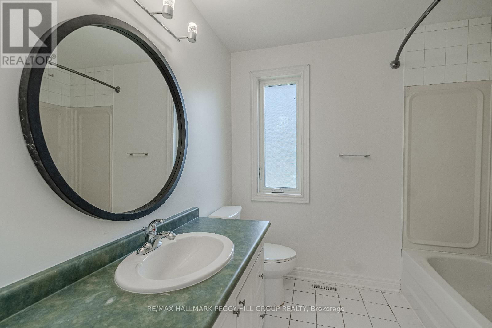 Upper - 1 KENWELL COURT Image 14