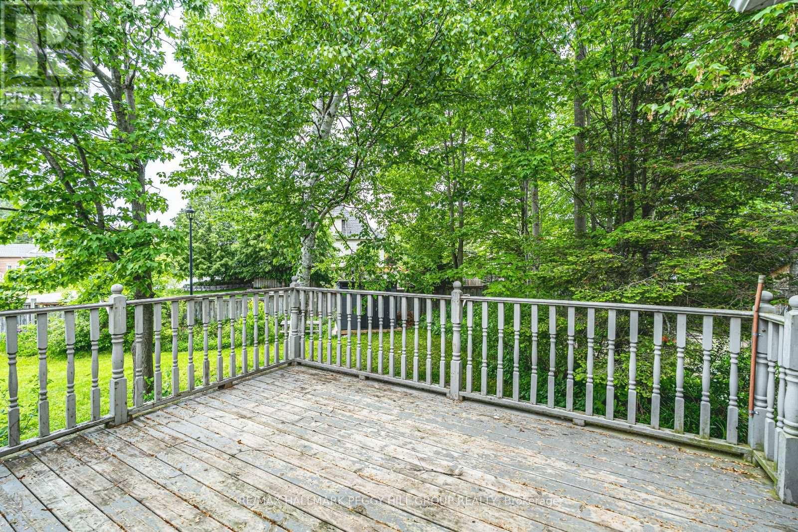 Upper - 1 KENWELL COURT Image 18