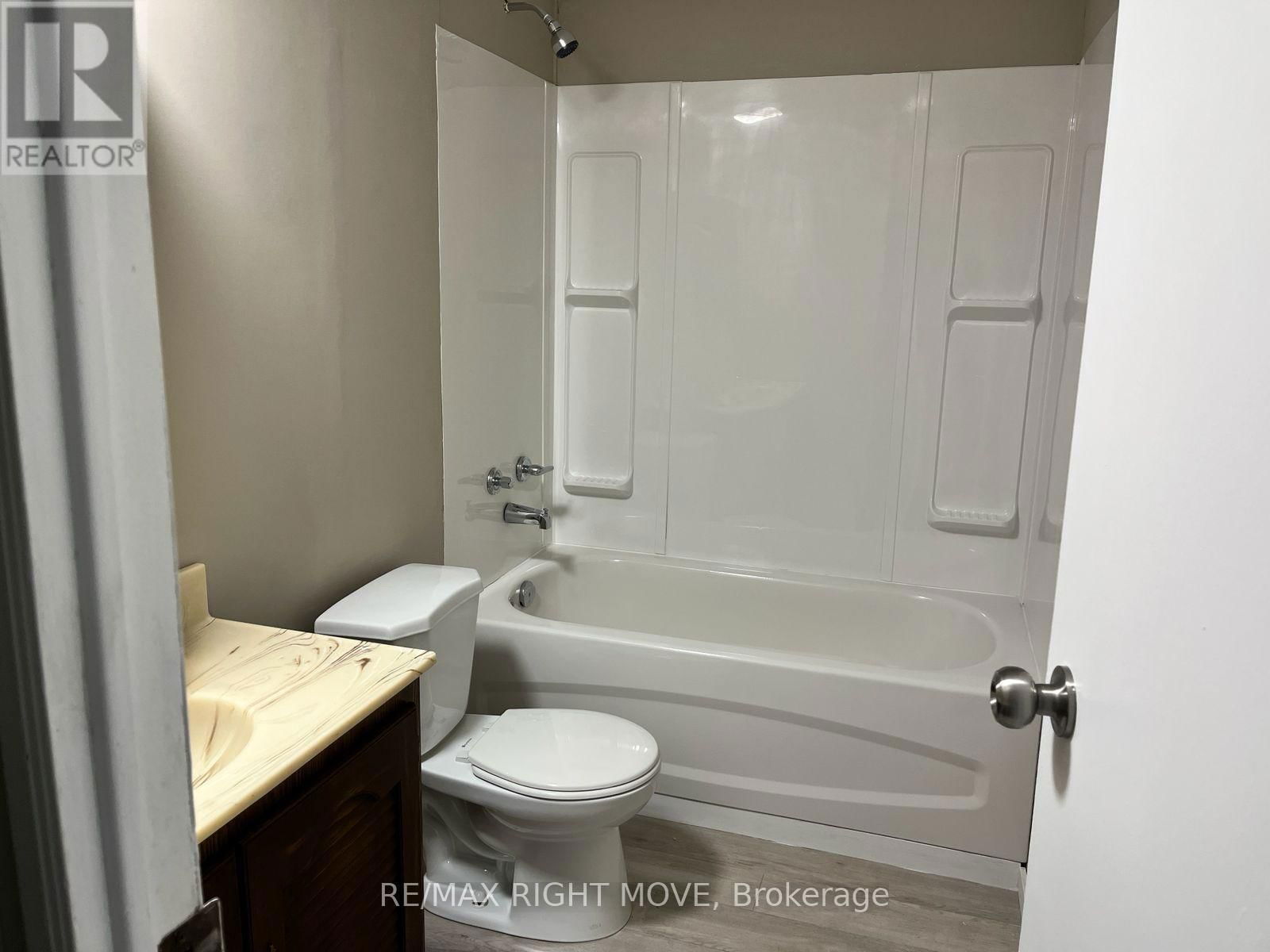 1329 HILLTOP ROAD Image 10