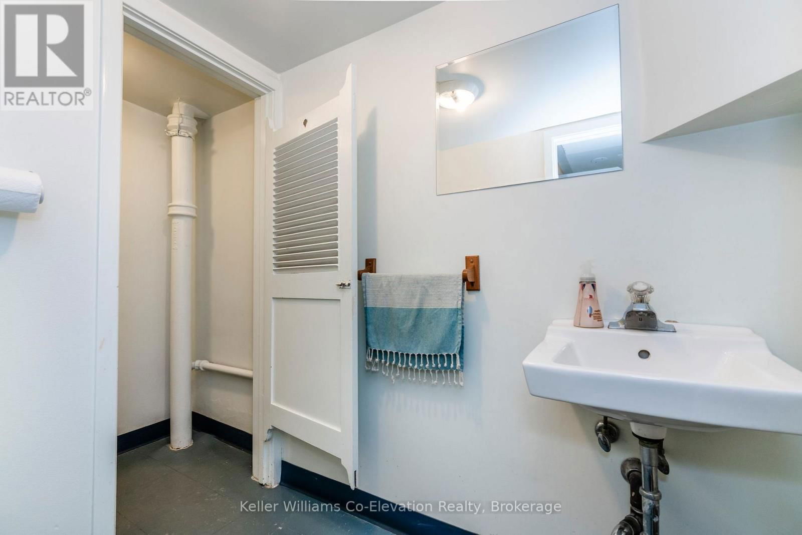 270 KING STREET Image 16