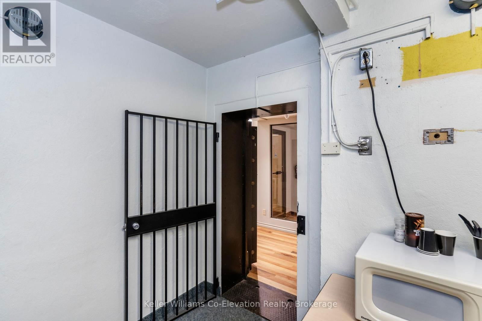 270 KING STREET Image 20