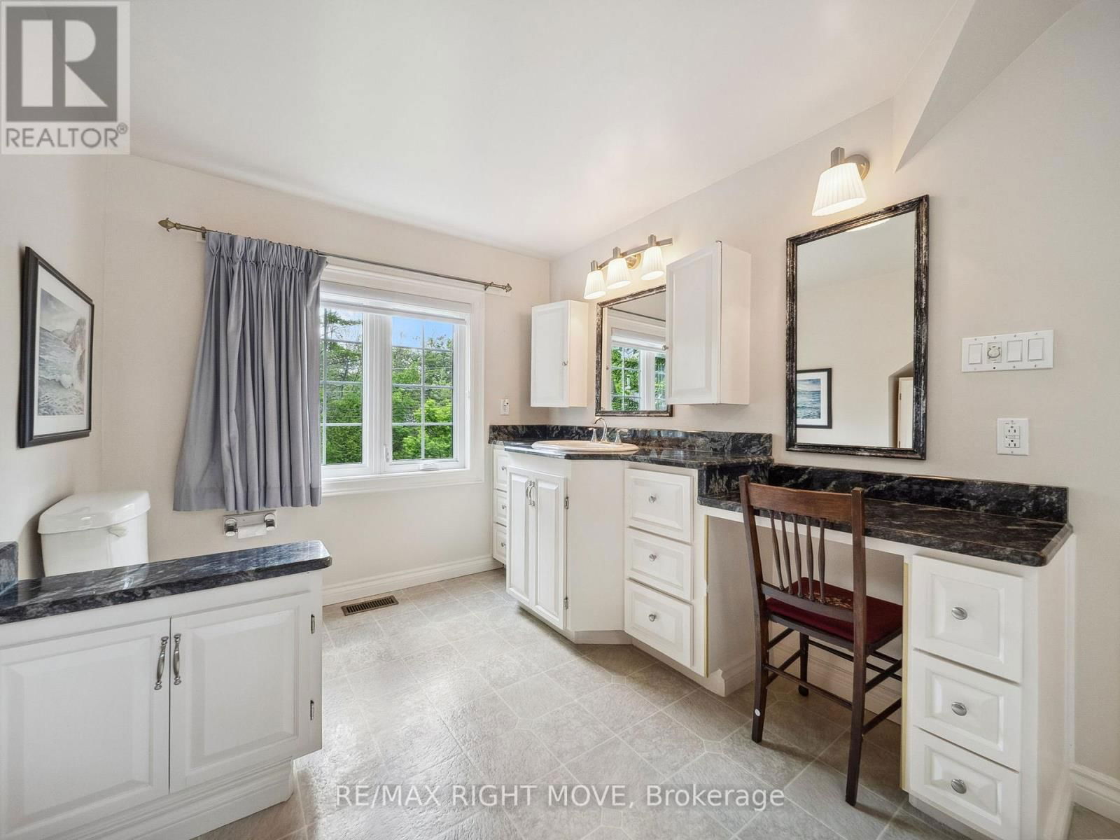 7736 RIVERLEIGH DRIVE Image 30
