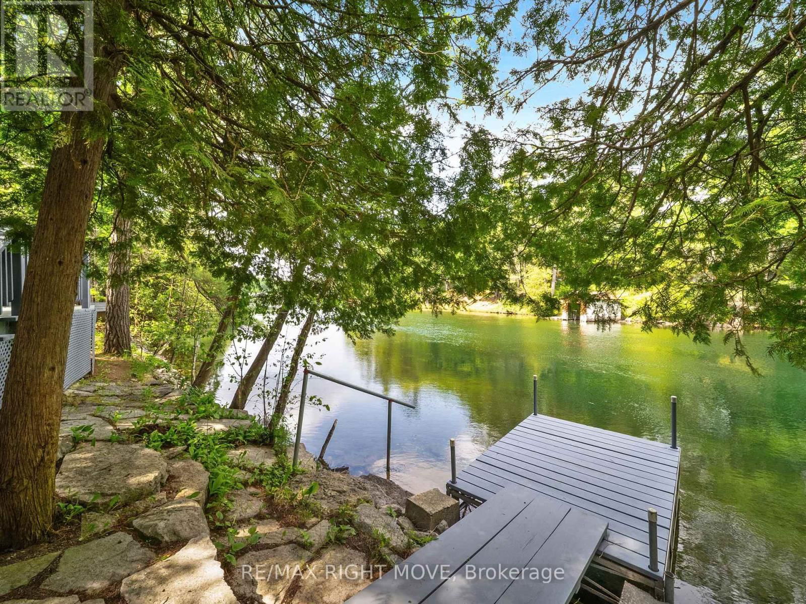 7736 RIVERLEIGH DRIVE Image 40