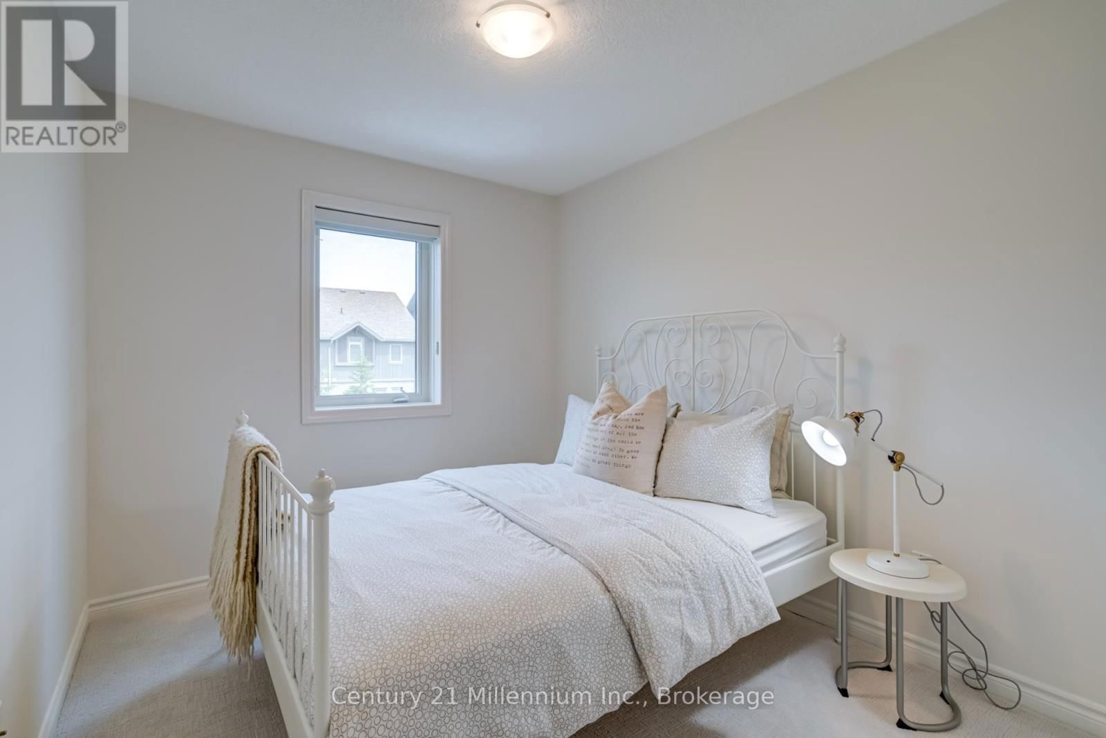 37 SILVER GLEN BOULEVARD Image 24