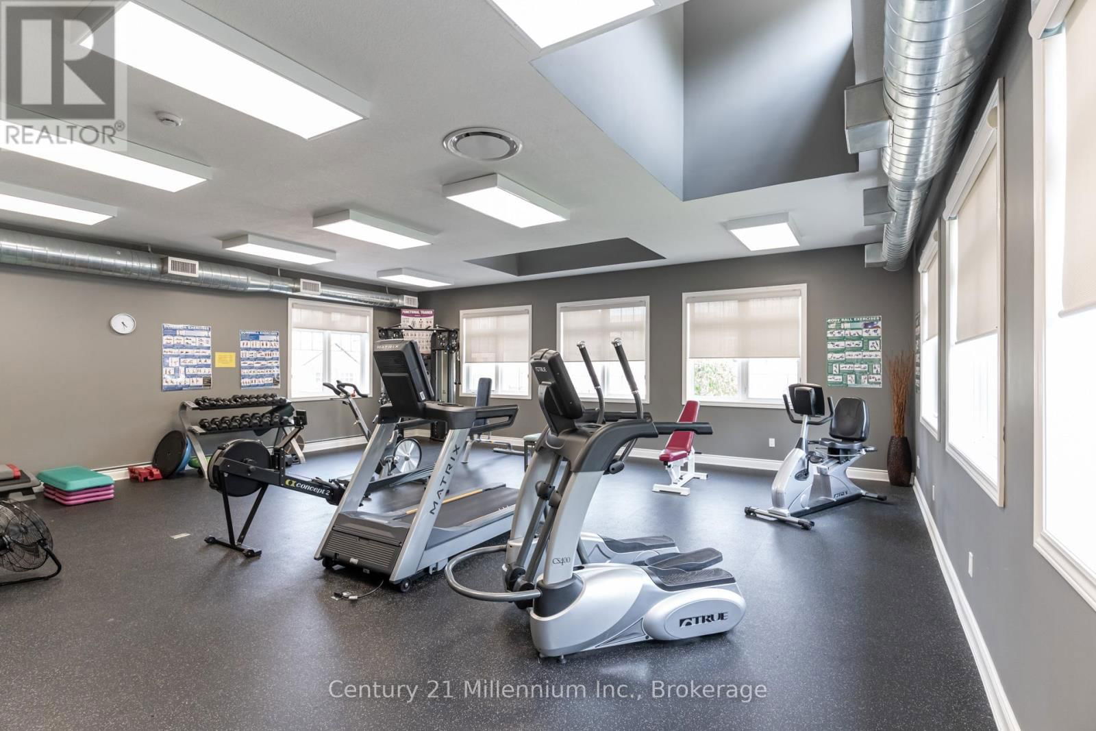 37 SILVER GLEN BOULEVARD Image 38
