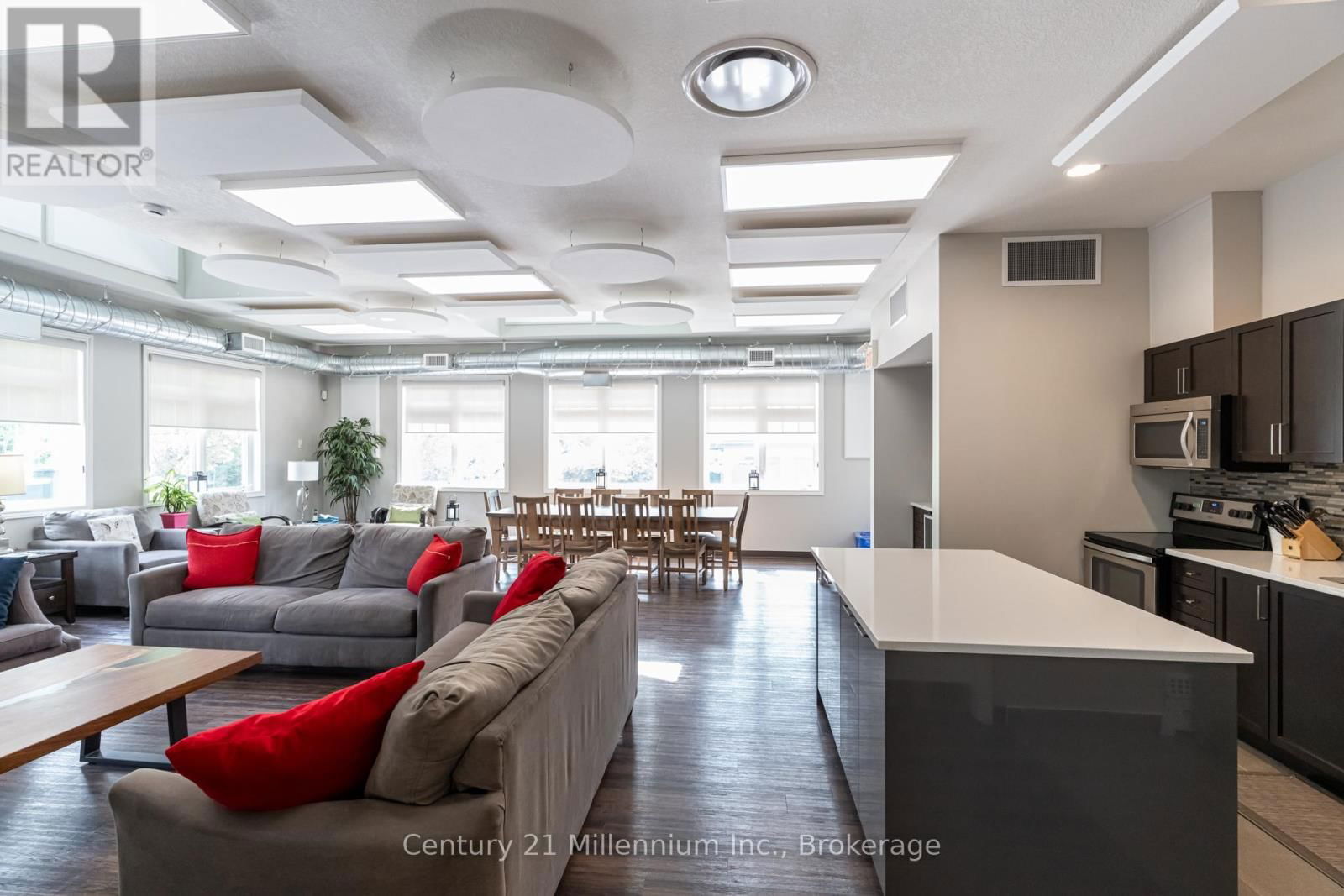 37 SILVER GLEN BOULEVARD Image 43