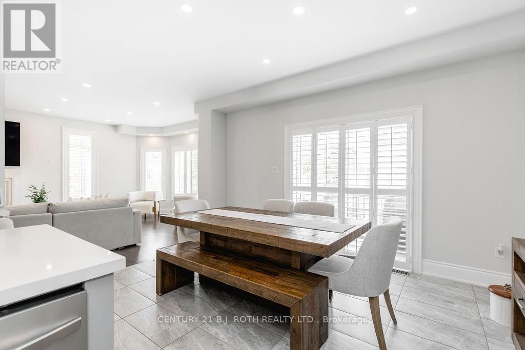 20 WESTMINSTER CIRCLE Image 20