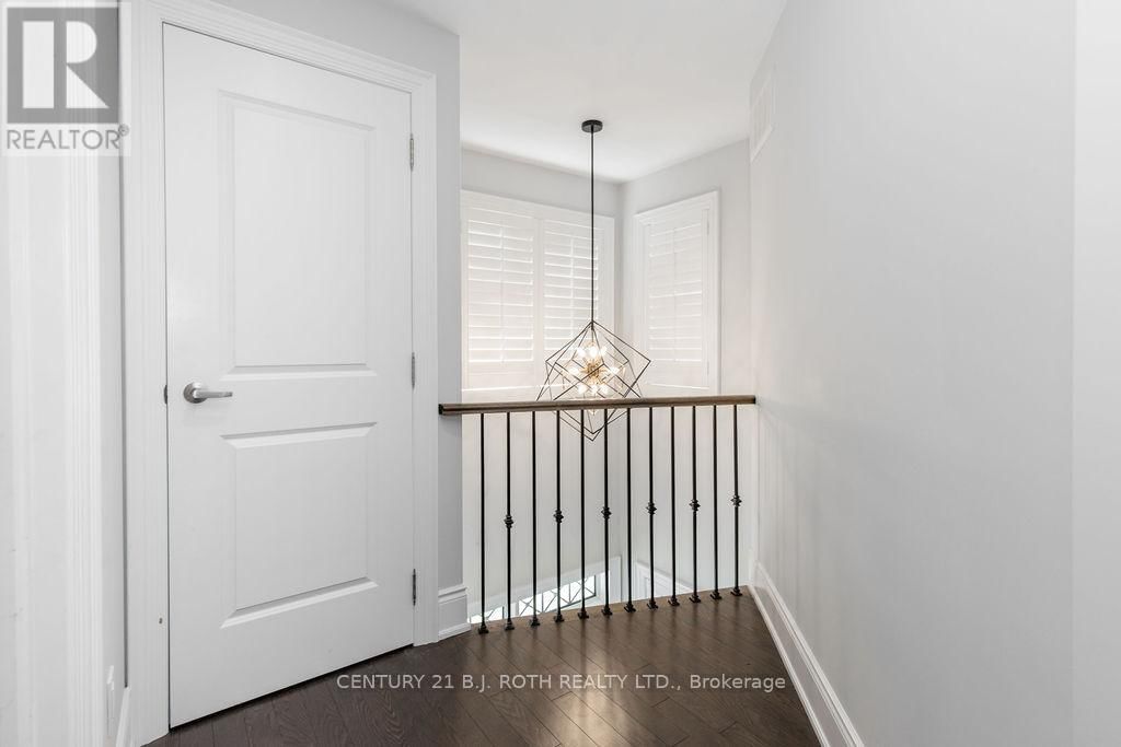 20 WESTMINSTER CIRCLE Image 25