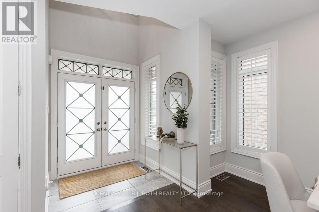20 WESTMINSTER CIRCLE Image 3