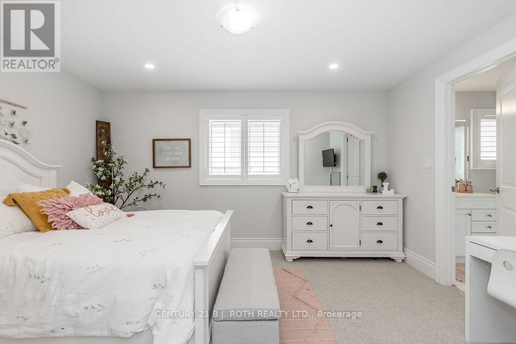 20 WESTMINSTER CIRCLE Image 33