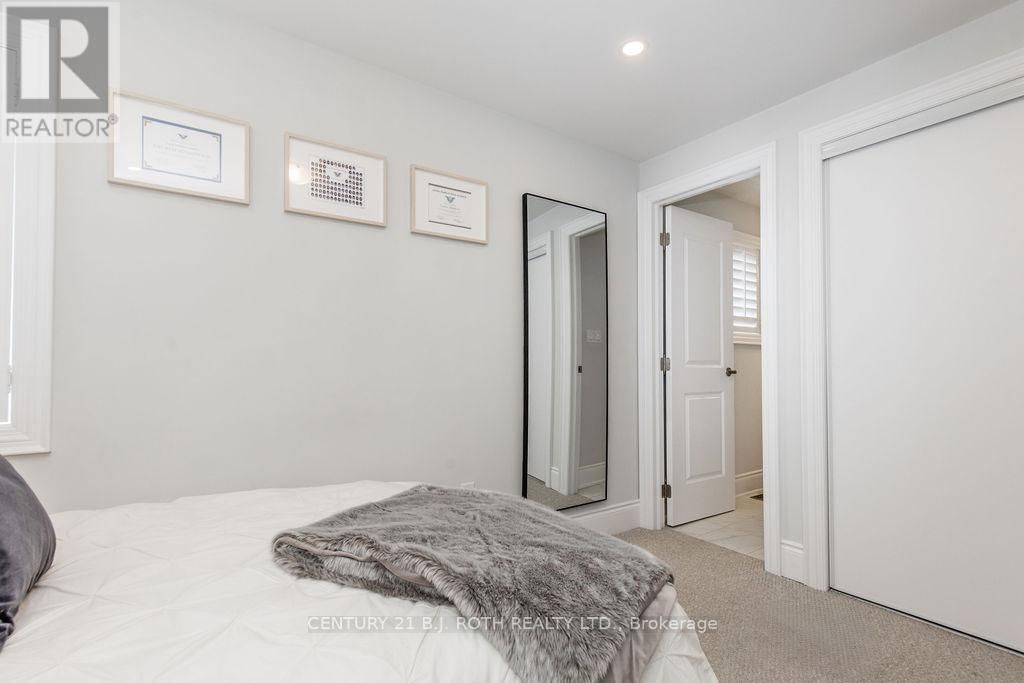 20 WESTMINSTER CIRCLE Image 35