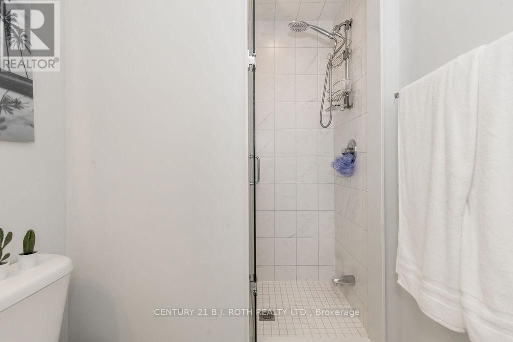 20 WESTMINSTER CIRCLE Image 37