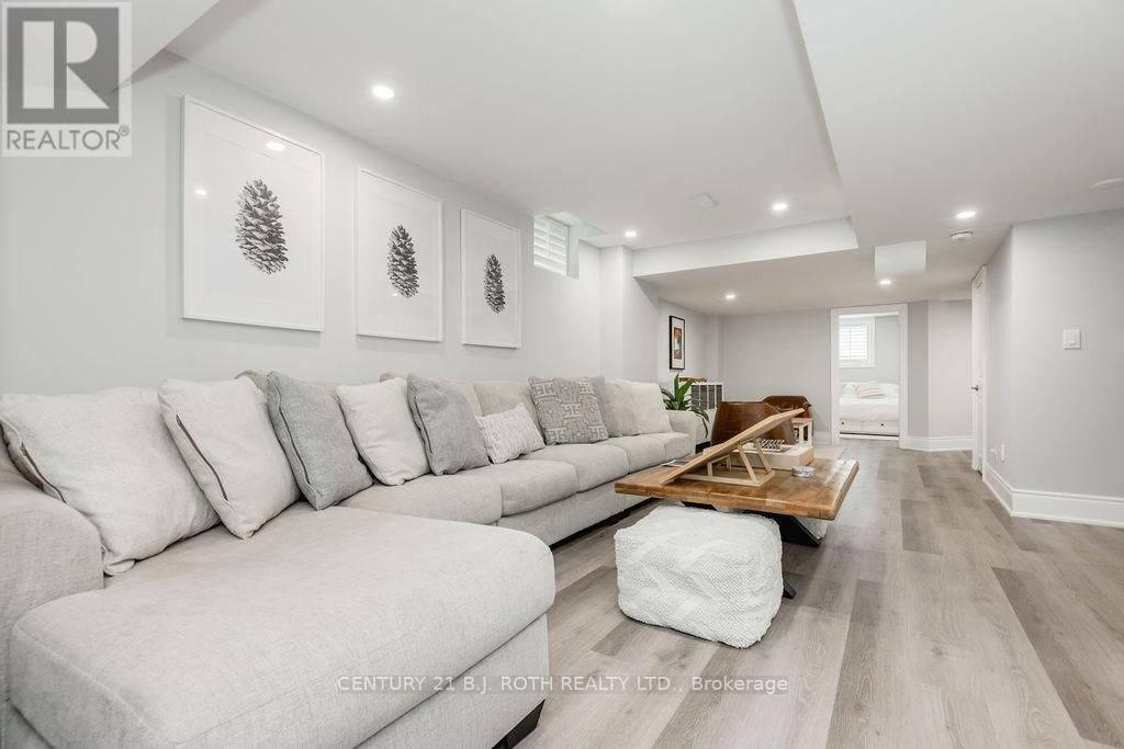 20 WESTMINSTER CIRCLE Image 39